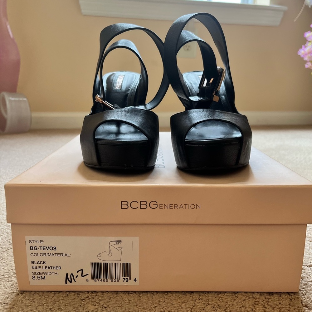 BCBG Generation Black Sandals, Size 8.5